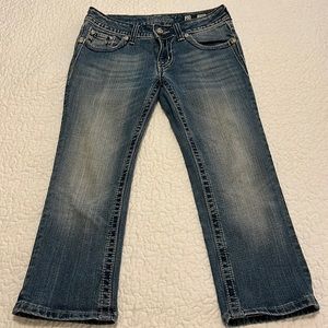 Womens Miss Me capri jeans size 27. Great condition!